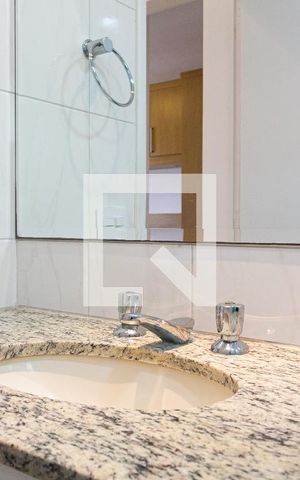 Apartamento à venda com 75m², 3 quartos e 2 vagas Apartamento à venda com 75m², 3 quartos e 2 vagasBanheiro Social