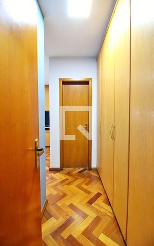 Casa à venda com 200m², 3 quartos e 4 vagasQuarto Suíte
