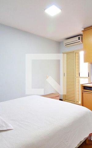 Casa à venda com 200m², 3 quartos e 4 vagasQuarto Suíte