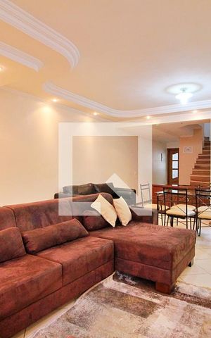 Casa à venda com 200m², 3 quartos e 4 vagasSala