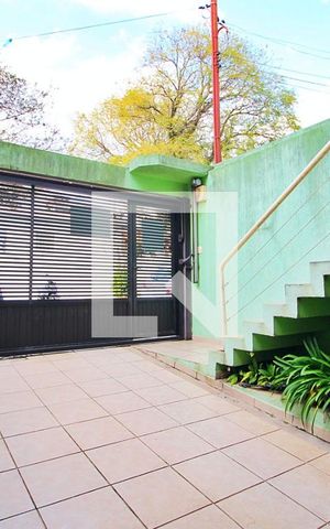 Casa à venda com 200m², 3 quartos e 4 vagasEntrada