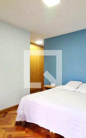 Casa à venda com 200m², 3 quartos e 4 vagasQuarto Suíte