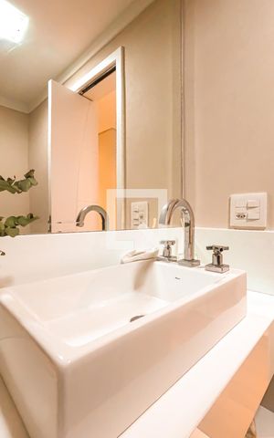 Apartamento à venda com 95m², 2 quartos e 3 vagas Apartamento à venda com 95m², 2 quartos e 3 vagasLavabo