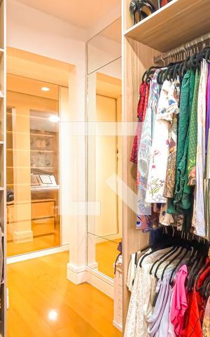 Apartamento à venda com 95m², 2 quartos e 3 vagas Apartamento à venda com 95m², 2 quartos e 3 vagasSuíte
