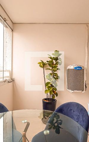 Apartamento à venda com 95m², 2 quartos e 3 vagas Apartamento à venda com 95m², 2 quartos e 3 vagasVaranda
