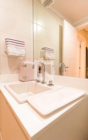 Apartamento à venda com 95m², 2 quartos e 3 vagas Apartamento à venda com 95m², 2 quartos e 3 vagasBanheiro