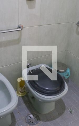 Casa à venda com 200m², 3 quartos e sem vagaBanheiro