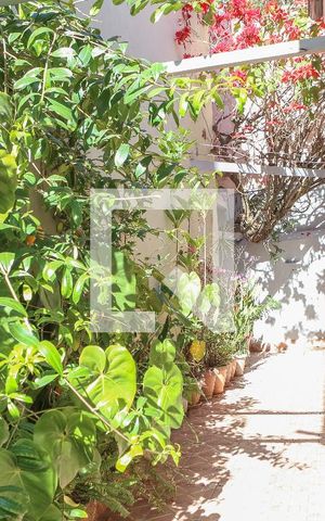 Casa à venda com 200m², 3 quartos e sem vagaQuintal