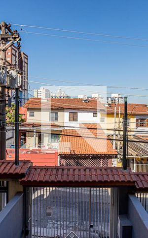 Casa à venda com 240m², 3 quartos e 3 vagas Casa à venda com 240m², 3 quartos e 3 vagasVista Sala