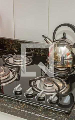 Casa à venda com 240m², 3 quartos e 3 vagas Casa à venda com 240m², 3 quartos e 3 vagasCopa e cozinha