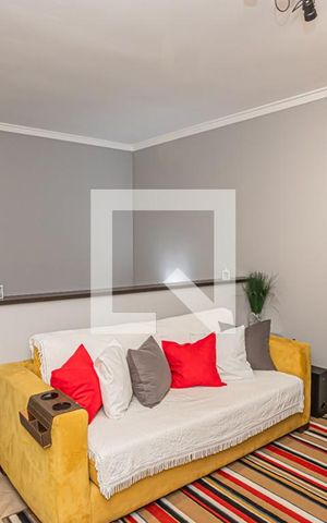 Casa à venda com 240m², 3 quartos e 3 vagas Casa à venda com 240m², 3 quartos e 3 vagasSala tv