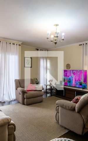 Casa à venda com 178m², 3 quartos e 3 vagas Casa à venda com 178m², 3 quartos e 3 vagasSala