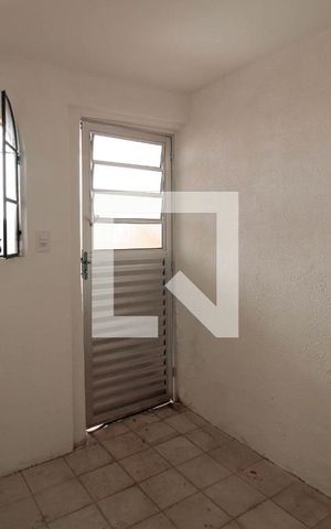 Casa à venda com 284m², 3 quartos e 2 vagas Casa à venda com 284m², 3 quartos e 2 vagasQuarto de Serviço