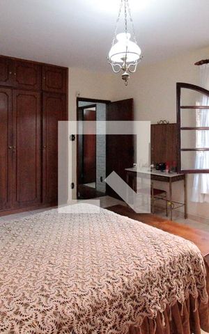 Casa à venda com 284m², 3 quartos e 2 vagas Casa à venda com 284m², 3 quartos e 2 vagasSuíte 3