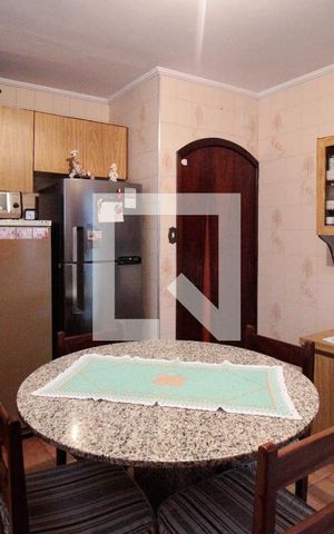 Casa à venda com 284m², 3 quartos e 2 vagas Casa à venda com 284m², 3 quartos e 2 vagasCozinha