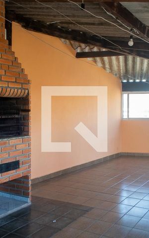 Casa à venda com 90m², 3 quartos e 2 vagas Casa à venda com 90m², 3 quartos e 2 vagasVaranda