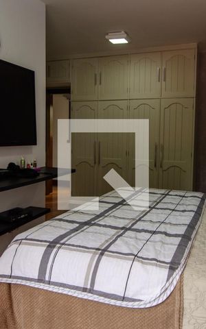 Casa de condomínio à venda com 1180m², 4 quartos e 3 vagas Casa de condomínio à venda com 1180m², 4 quartos e 3 vagasSuite 2