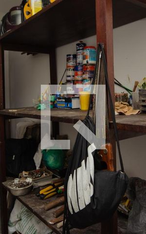 Casa de condomínio à venda com 1180m², 4 quartos e 3 vagas Casa de condomínio à venda com 1180m², 4 quartos e 3 vagasQuarto de serviço