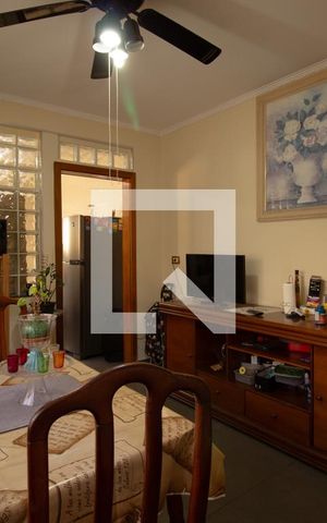 Casa à venda com 90m², 4 quartos e 3 vagas Casa à venda com 90m², 4 quartos e 3 vagasSala de Jantar