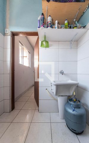 Casa à venda com 50m², 1 quarto e 2 vagas Casa à venda com 50m², 1 quarto e 2 vagasLavanderia