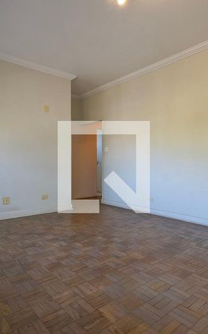 Casa à venda com 250m², 4 quartos e 2 vagas Casa à venda com 250m², 4 quartos e 2 vagasSuíte