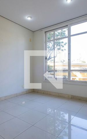 Casa à venda com 250m², 4 quartos e 2 vagas Casa à venda com 250m², 4 quartos e 2 vagasSala 2