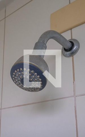 Casa à venda com 250m², 4 quartos e 2 vagas Casa à venda com 250m², 4 quartos e 2 vagasSuíte - Banheiro