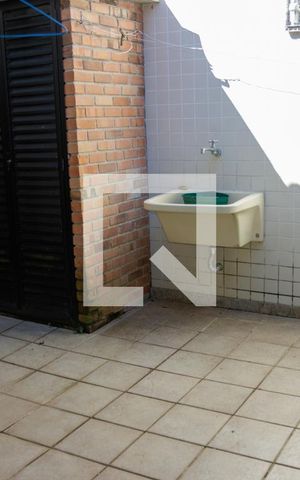 Casa de condomínio à venda com 550m², 5 quartos e 3 vagas
