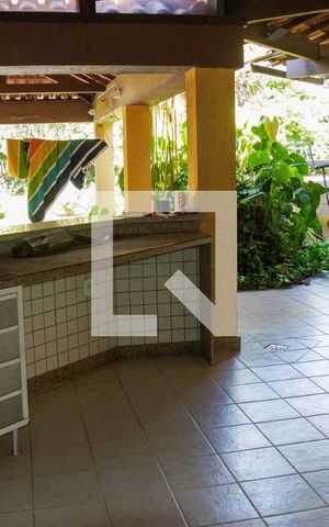 Casa de condomínio à venda com 550m², 5 quartos e 3 vagas