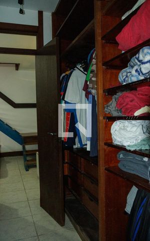 Casa de condomínio à venda com 550m², 5 quartos e 3 vagas