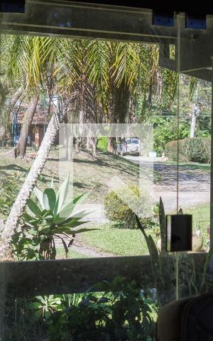 Casa de condomínio à venda com 550m², 5 quartos e 3 vagas