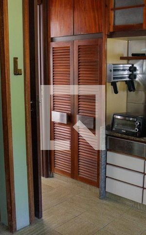 Casa de condomínio à venda com 550m², 5 quartos e 3 vagas
