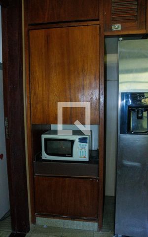 Casa de condomínio à venda com 550m², 5 quartos e 3 vagas