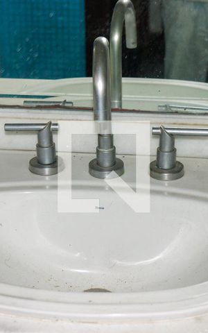 Casa de condomínio à venda com 550m², 5 quartos e 3 vagas