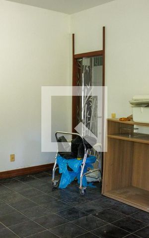 Casa de condomínio à venda com 550m², 5 quartos e 3 vagas