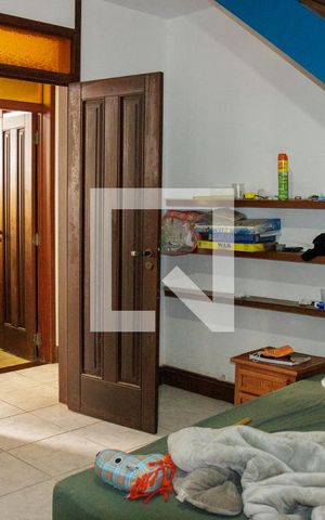 Casa de condomínio à venda com 550m², 5 quartos e 3 vagas