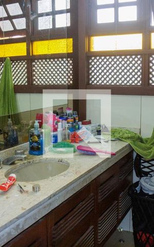 Casa de condomínio à venda com 550m², 5 quartos e 3 vagas