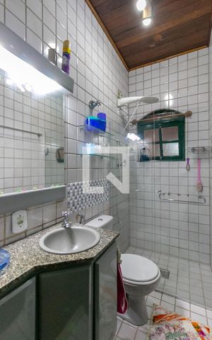 Casa à venda com 209m², 4 quartos e 2 vagas Casa à venda com 209m², 4 quartos e 2 vagasBanheiro Social 2