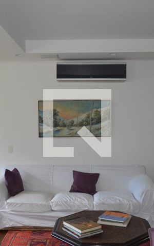 Casa à venda com 350m², 5 quartos e 6 vagasSala