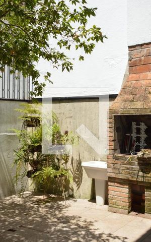 Casa à venda com 350m², 5 quartos e 6 vagasChurrasqueira