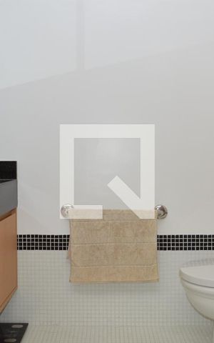 Casa à venda com 350m², 5 quartos e 6 vagasBanheiro da Suíte 2