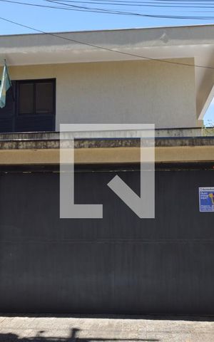 Casa à venda com 350m², 5 quartos e 6 vagasFachada + Plaqiomha