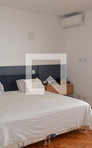 Casa à venda com 350m², 5 quartos e 6 vagasSuíte 2
