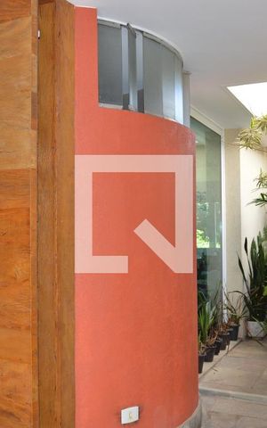 Casa à venda com 350m², 5 quartos e 6 vagasArea Externa