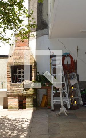 Casa à venda com 350m², 5 quartos e 6 vagasChurrasqueira