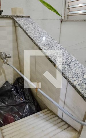 Apartamento à venda com 80m², 2 quartos e 1 vaga Apartamento à venda com 80m², 2 quartos e 1 vagaÁrea de Serviço