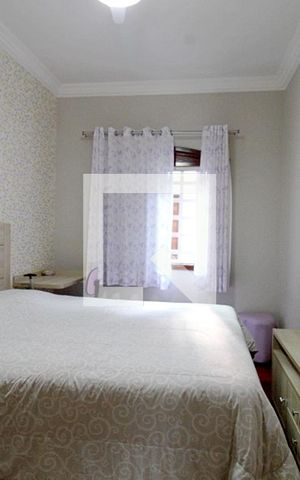 Casa para alugar com 450m², 4 quartos e 8 vagas Casa para alugar com 450m², 4 quartos e 8 vagasSuíte 2