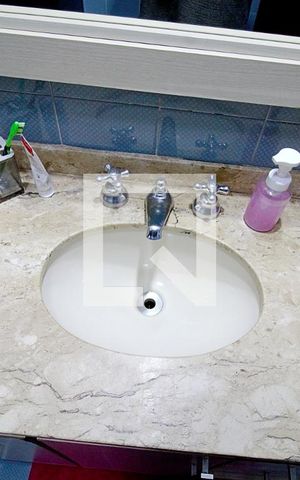 Casa para alugar com 450m², 4 quartos e 8 vagas Casa para alugar com 450m², 4 quartos e 8 vagasBanheiro da Suíte 3