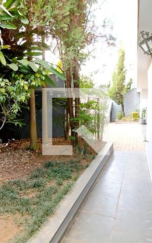 Casa para alugar com 450m², 4 quartos e 8 vagas Casa para alugar com 450m², 4 quartos e 8 vagasÁrea externa