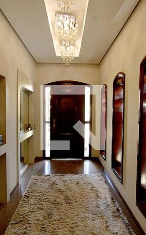 Casa para alugar com 450m², 4 quartos e 8 vagas Casa para alugar com 450m², 4 quartos e 8 vagasEntrada